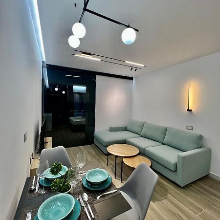 Deluxe Apartment Bllok Tirana Exterior foto