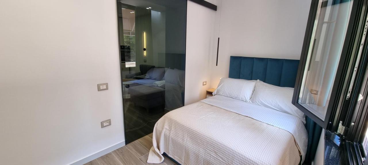 Deluxe Apartment Bllok Tirana Exterior foto