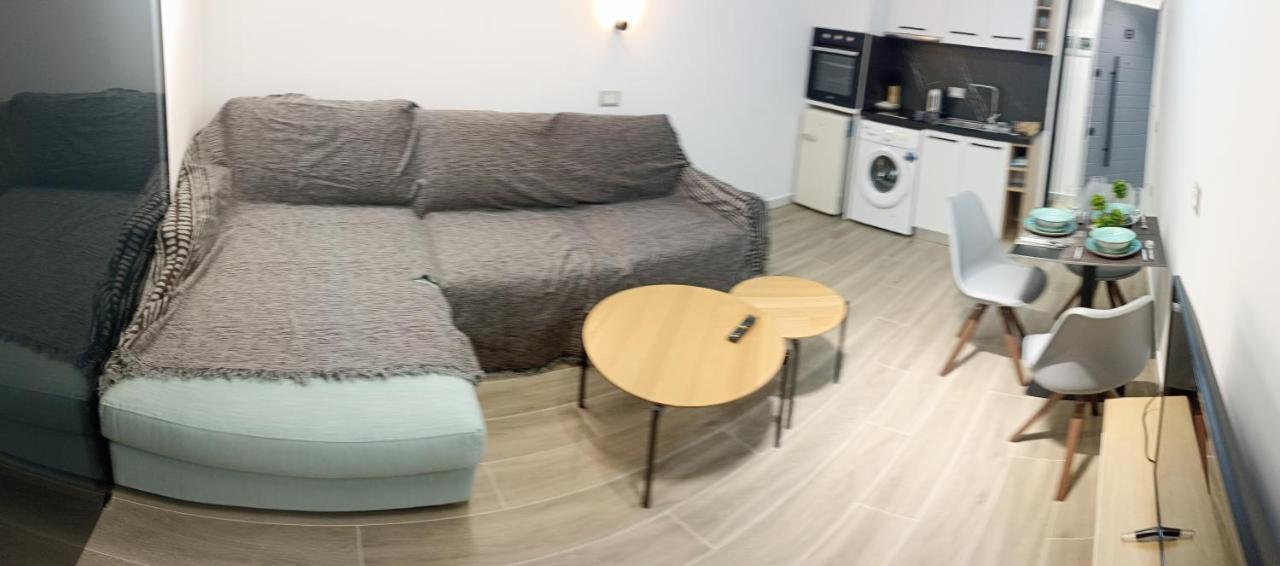 Deluxe Apartment Bllok Tirana Exterior foto