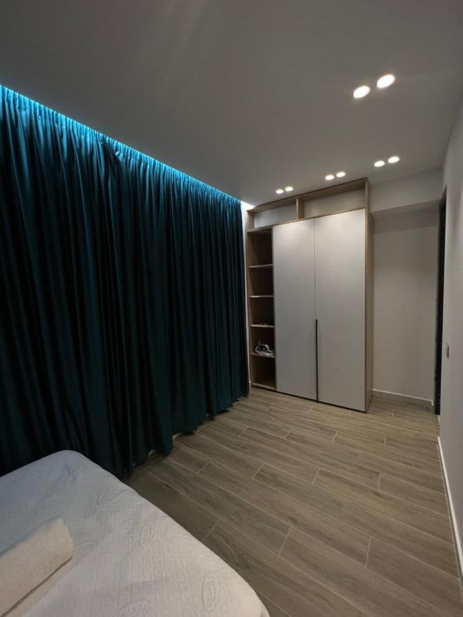 Deluxe Apartment Bllok Tirana Exterior foto