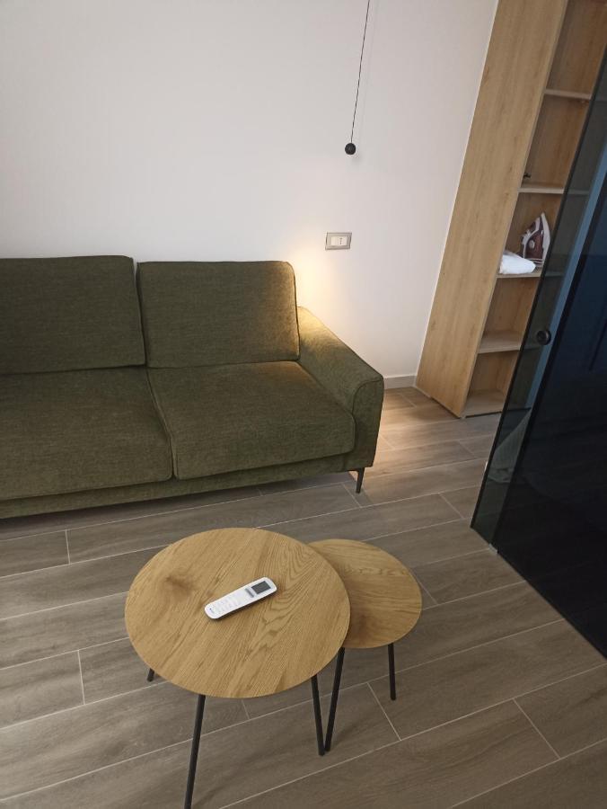 Deluxe Apartment Bllok Tirana Exterior foto